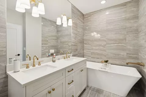 218 E 46th St, Chicago, IL 60653 photo 10