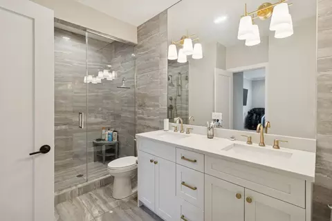 218 E 46th St, Chicago, IL 60653 photo 11