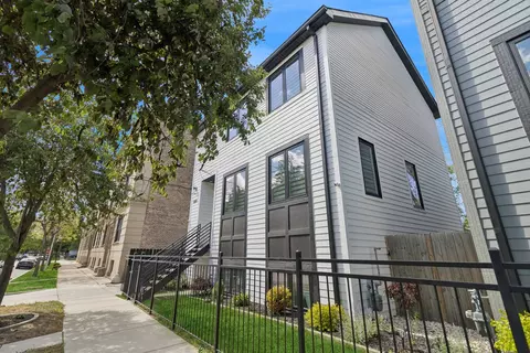 218 E 46th St, Chicago, IL 60653 photo 2