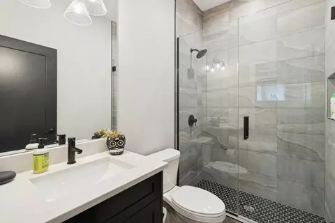 218 E 46th St, Chicago, IL 60653 photo 17