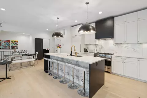 218 E 46th St, Chicago, IL 60653 photo 6
