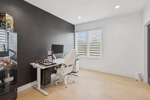 218 E 46th St, Chicago, IL 60653 photo 16