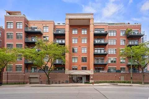 550 W Fulton St #303, Chicago, IL 60661