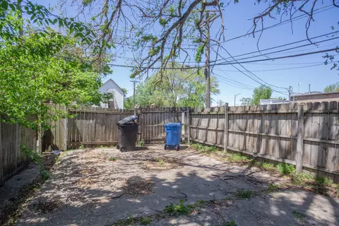 Exterior - 6714 S Champlain Ave, Chicago, IL 60637 photo 5 of 6
