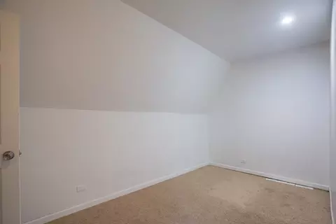 Bedroom - 6714 S Champlain Ave, Chicago, IL 60637 photo 4 of 4