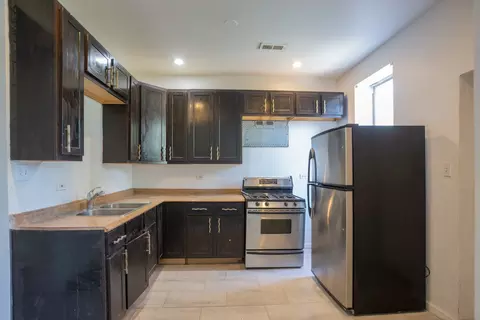 Kitchen - 6714 S Champlain Ave, Chicago, IL 60637 photo 1 of 1