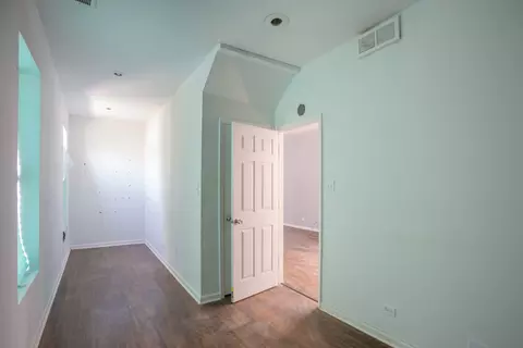 Bedroom - 6714 S Champlain Ave, Chicago, IL 60637 photo 1 of 4