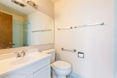 Bath - 5 E Carriageway Dr #209, Hazel Crest, IL 60429 photo 1 of 2