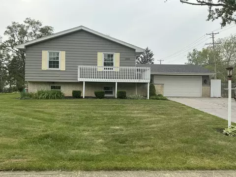 1000 S Ahrens Ave, Lombard, IL 60148