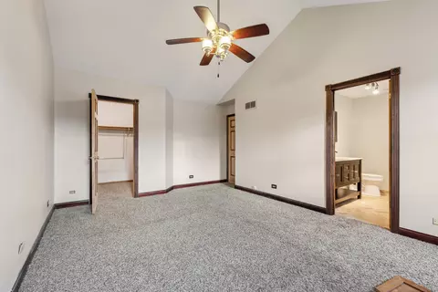 Bedroom - 1715 Chestnut Hill Rd, Plainfield, IL 60586 photo 2 of 6