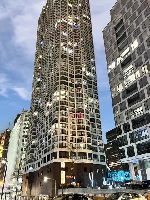 405 N Wabash Ave #4308, Chicago, IL 60611