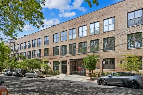1760 W Wrightwood Ave #114, Chicago, IL 60614