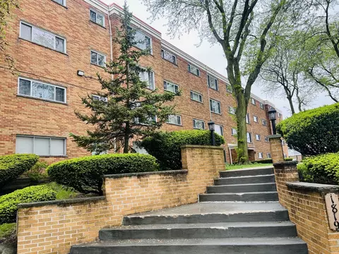 6220 N Ridge Ave #S302, Chicago, IL 60660