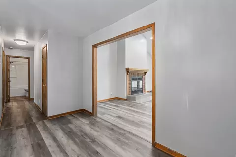 131 Heritage Dr, Minooka, IL 60447 photo 8