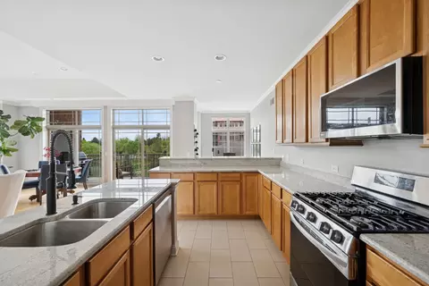 Kitchen - 100 Prairie Park Dr #210, Wheeling, IL 60090 photo 1 of 2