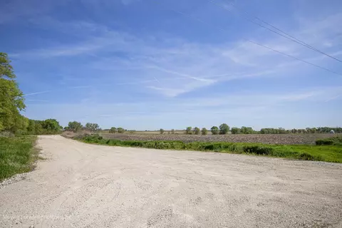 16011 Indian Rd, Newark, IL 60541