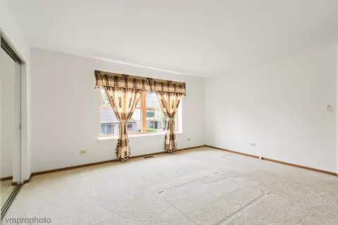 4549 Topaz Dr, Hoffman Estates, IL 60192 photo 8