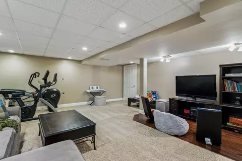 Other - 727 Sumac Dr, Aurora, IL 60506 photo 5 of 7