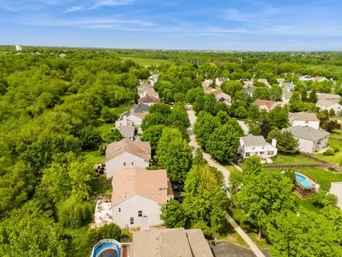 View/Area - 727 Sumac Dr, Aurora, IL 60506 photo 5 of 14