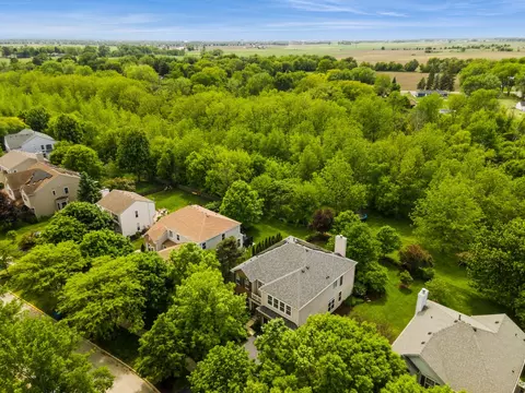 View/Area - 727 Sumac Dr, Aurora, IL 60506 photo 12 of 14