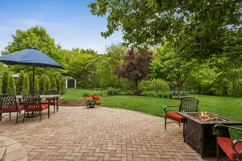 Exterior - 727 Sumac Dr, Aurora, IL 60506 photo 3 of 6