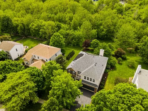 View/Area - 727 Sumac Dr, Aurora, IL 60506 photo 11 of 14