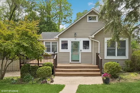 113 Southern Ter, Island Lake, IL 60042