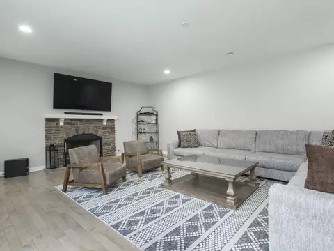Living - 879 Oak Ridge Blvd, Elgin, IL 60120 photo 3 of 4
