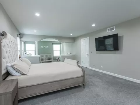 Bedroom - 879 Oak Ridge Blvd, Elgin, IL 60120 photo 3 of 5