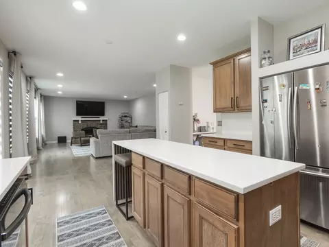 Kitchen - 879 Oak Ridge Blvd, Elgin, IL 60120 photo 7 of 7