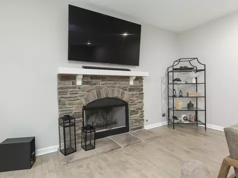 Other - 879 Oak Ridge Blvd, Elgin, IL 60120 photo 2 of 7