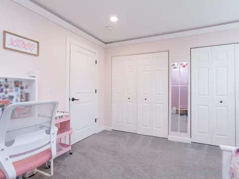 Other - 879 Oak Ridge Blvd, Elgin, IL 60120 photo 4 of 7