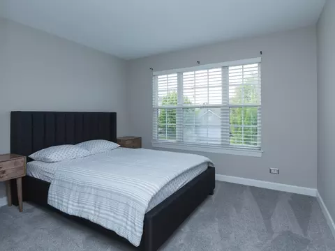Bedroom - 879 Oak Ridge Blvd, Elgin, IL 60120 photo 5 of 5