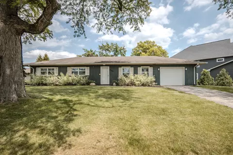 5547 S Bruner St, Hinsdale, IL 60521