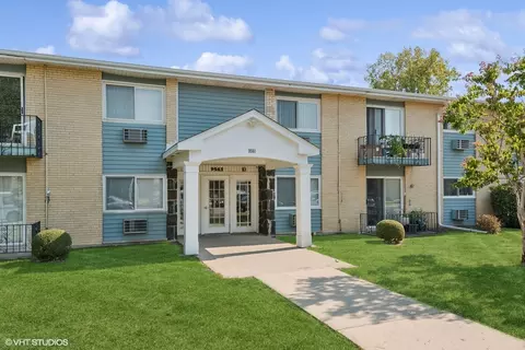 9561 Dee Rd #2G, Des Plaines, IL 60016