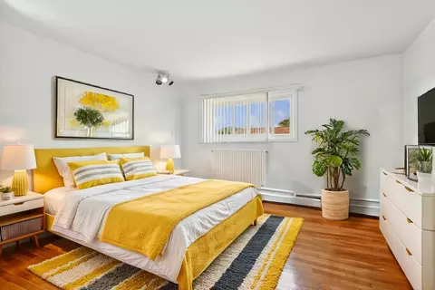 Bedroom - 9561 Dee Rd #2G, Des Plaines, IL 60016 photo 1 of 2