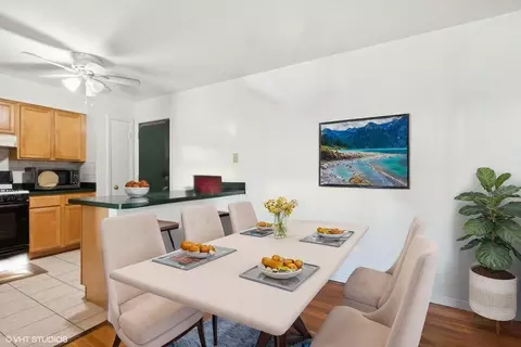 Dining - 9561 Dee Rd #2G, Des Plaines, IL 60016 photo 1 of 1