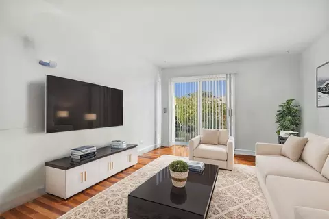 Living - 9561 Dee Rd #2G, Des Plaines, IL 60016 photo 1 of 5