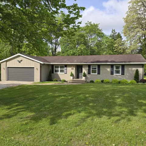 1810 Sylvan Ct, Freeport, IL 61032 photo 1