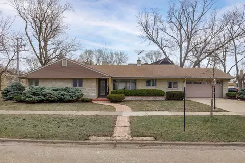 501 Byrd Rd, Riverside, IL 60546