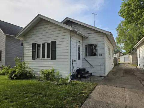 610 12 W 7th St, Sterling, IL 61081