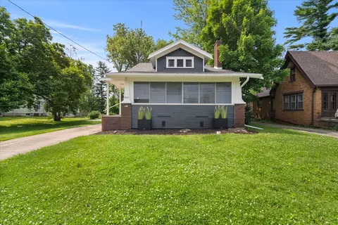 Exterior - 1009 Hovey Ave, Normal, IL 61761 photo 2 of 6
