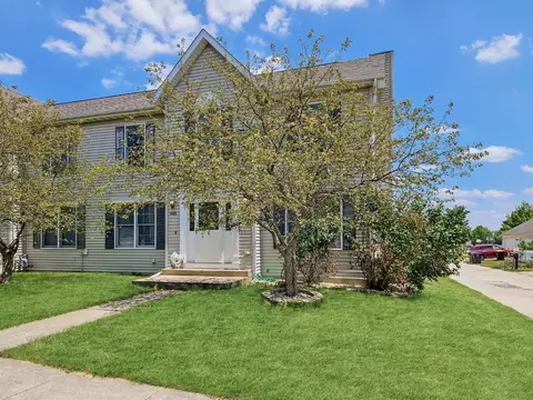 1409 Hull St, Normal, IL 61761