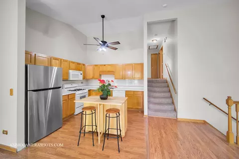 211 Lorien Ct, East Dundee, IL 60118 photo 8