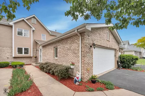 8702 Ballycastle Ln, Tinley Park, IL 60487