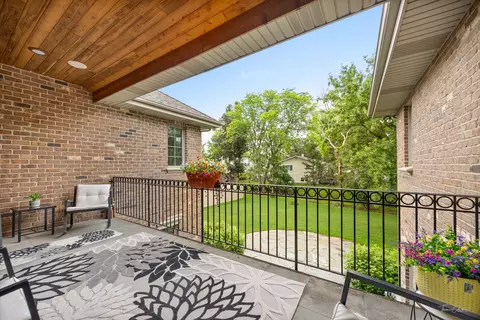 Exterior - 471 59th St, Lisle, IL 60532 photo 2 of 8
