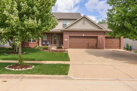Exterior - 1710 Fraser Dr, Normal, IL 61761 photo 15 of 16