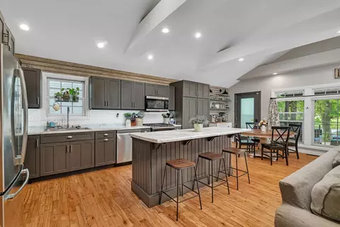 Kitchen - 480 Logue Cir, Seneca, IL 61360 photo 1 of 8