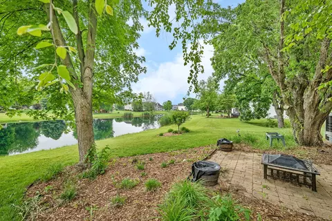 Exterior - 480 Logue Cir, Seneca, IL 61360 photo 6 of 8