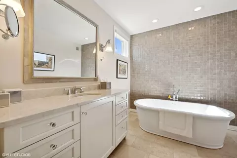 2122 N Hudson Ave, Chicago, IL 60614 photo 28
